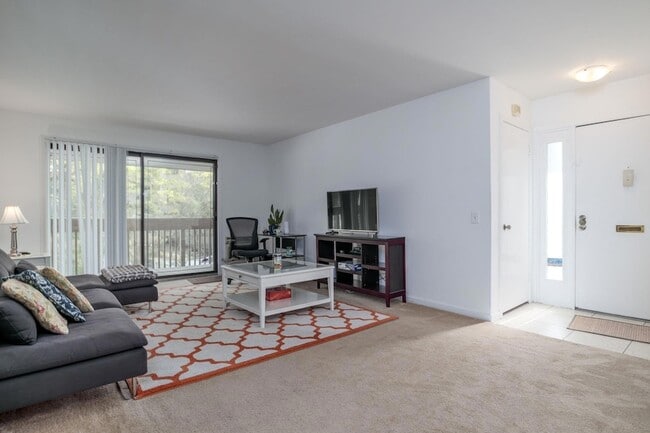 28 Hillside Terrace, Unit A in White Plains, NY - Building Photo - Building Photo