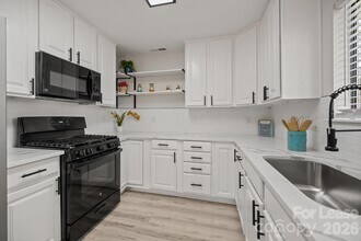 6722 Stillmeadow Dr in Charlotte, NC - Building Photo - Building Photo