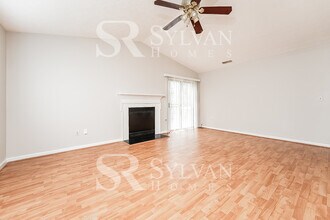 2037 Charles Cudd Ct in Lithonia, GA - Building Photo - Building Photo