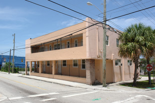 1200 N Sapodilla Ave Apartments