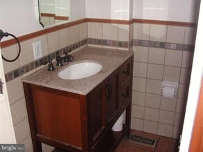 358 Krams Ave in Philadelphia, PA - Building Photo - Building Photo