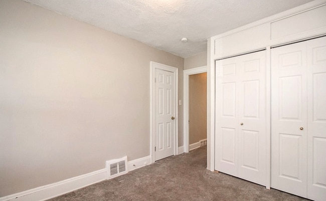 12904 Thornhurst Ave in Garfield Heights, OH - Building Photo - Building Photo