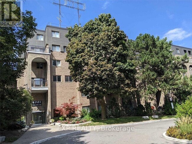 property at 4001-4001 Don Mills Rd