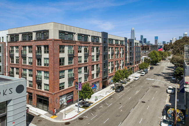 Hanover Soma West in San Francisco, CA - Building Photo - Building Photo