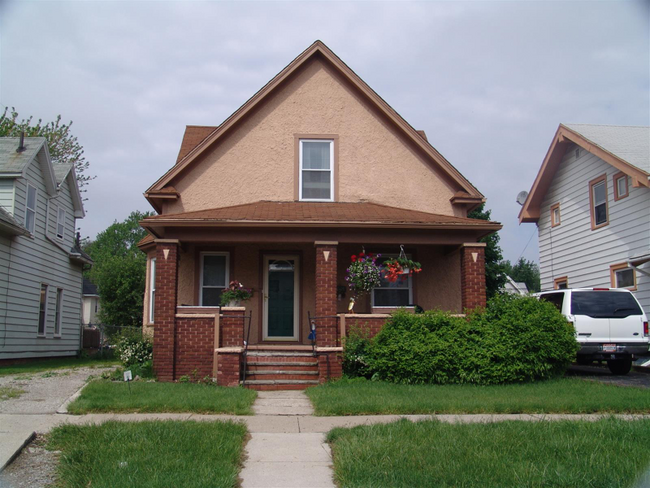 property at 4107 Burnham Ave