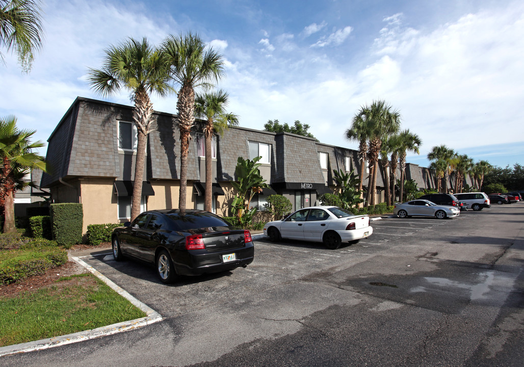 Metro at Michigan Park in Orlando, FL - Building Photo