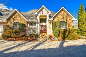 894 Oak Pointe Dr in Cleveland, GA - Building Photo - Building Photo