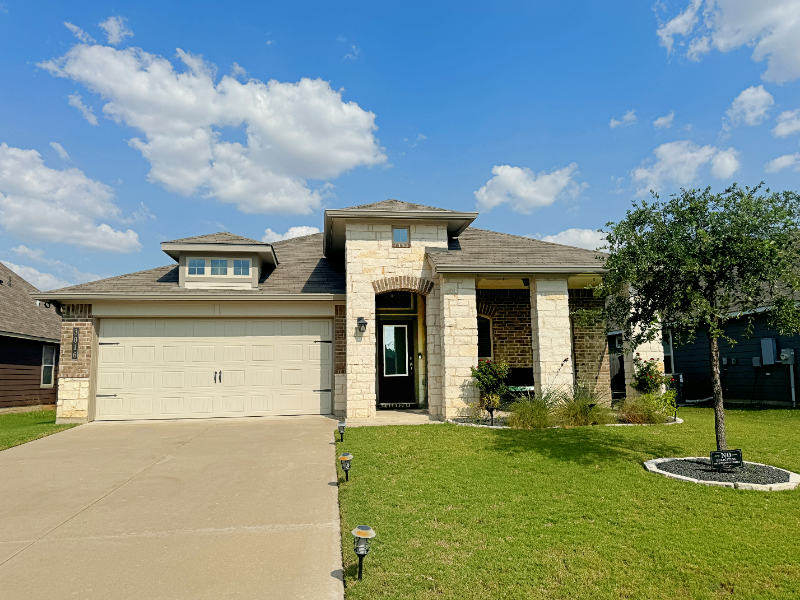 3016 Samson Dr in Lorena, TX - Foto de edificio