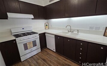 1650 Ala Moana Blvd in Honolulu, HI - Building Photo - Building Photo