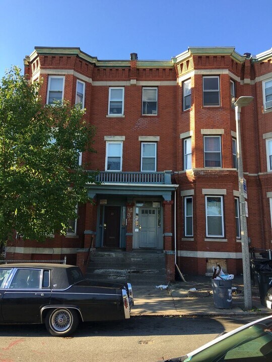 71 Maywood St in Boston, MA - Building Photo
