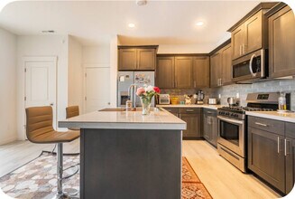 1400 S 29th Blvd in Cornelius, OR - Foto de edificio - Building Photo