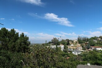 3942 Murietta Ave, Unit A in Los Angeles, CA - Building Photo - Building Photo