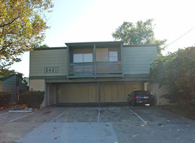 2421 Pasadena Ave Apartamentos