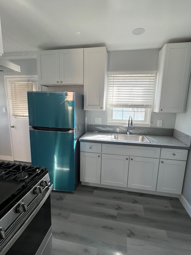 2293 Grand Ave in Long Beach, CA - Foto de edificio - Building Photo