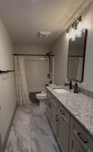 420 W 18th St in Idaho Falls, ID - Foto de edificio - Building Photo