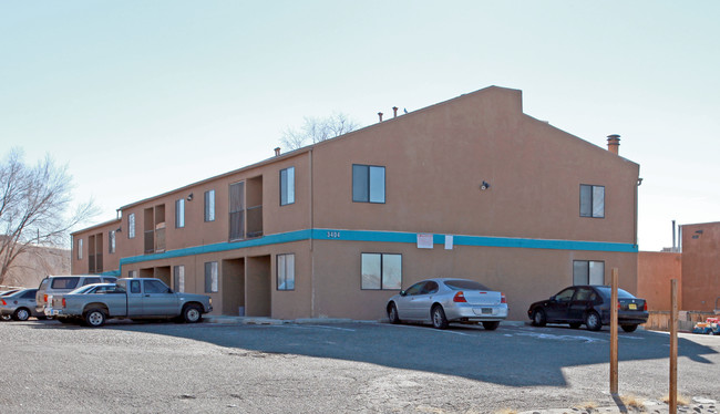 3404 Cherokee Rd NE in Albuquerque, NM - Foto de edificio - Building Photo