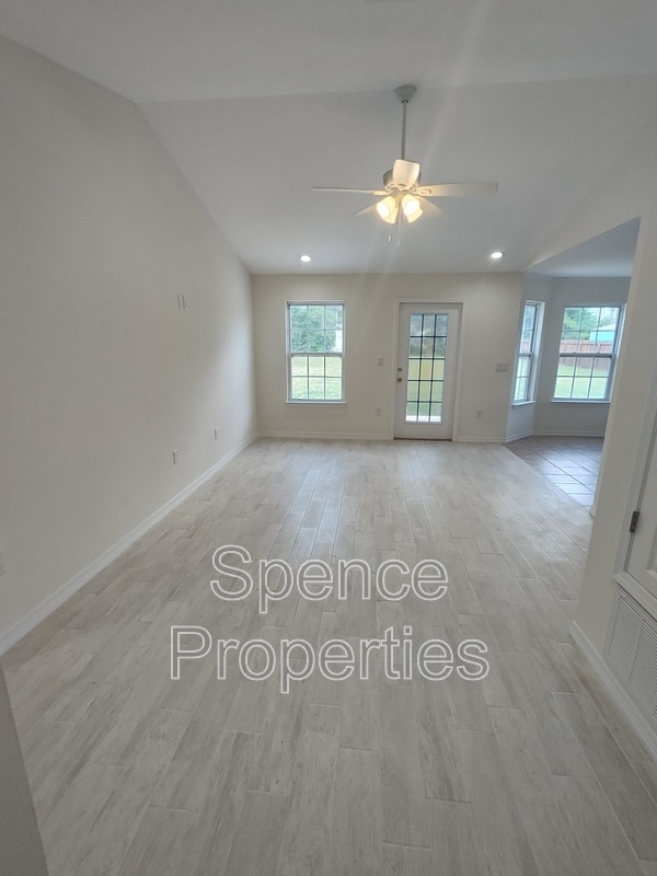 5125 Colt Dr in Crestview, FL - Building Photo - Building Photo