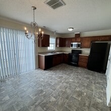 4230 Dudleys Grant Dr in Greenville, NC - Building Photo - Building Photo