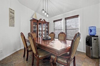 1901 Grand Fir Dr in Little Elm, TX - Foto de edificio - Building Photo