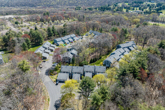 Talcott Acres Condominiums in Weatogue, CT - Building Photo - Building Photo