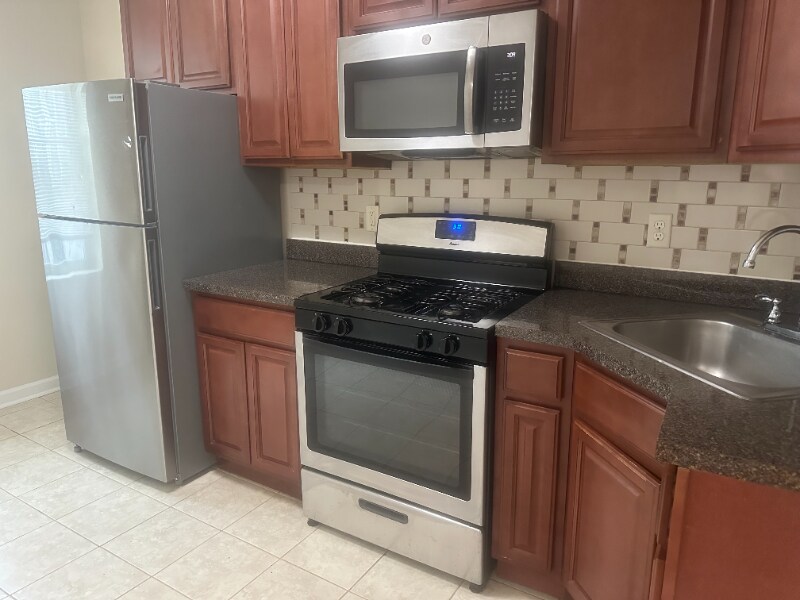 25-27 Sherman Ave in Jersey City, NJ - Building Photo