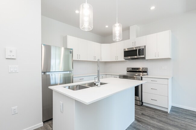 46060-46060 Mellard Ave in Chilliwack, BC - Building Photo - Building Photo