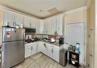 3369 Graceful Orchid St in Las Vegas, NV - Building Photo - Building Photo