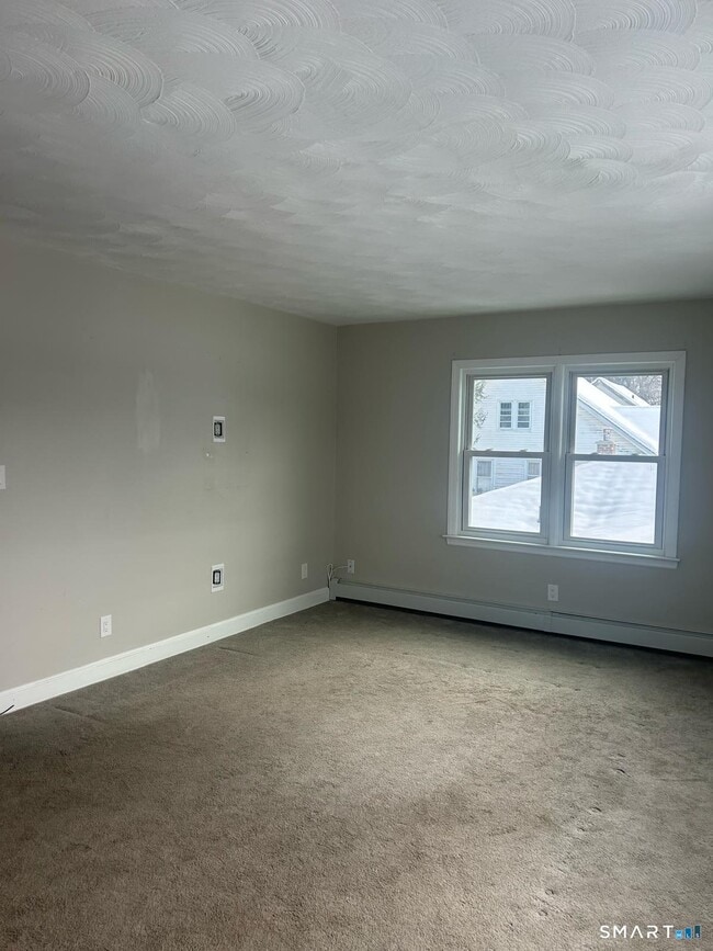 82 Middlefield Ave in Waterbury, CT - Building Photo - Building Photo