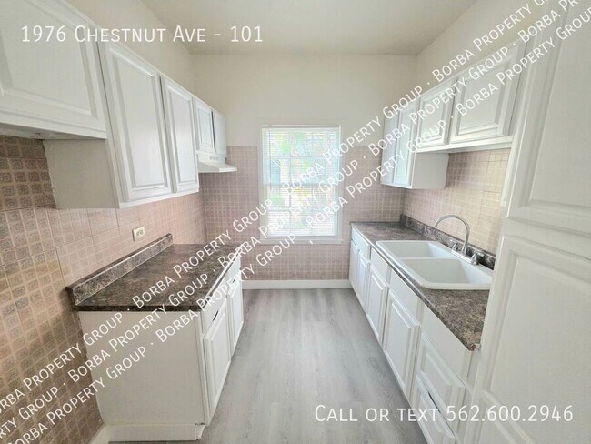 property at 1976 Chestnut Ave
