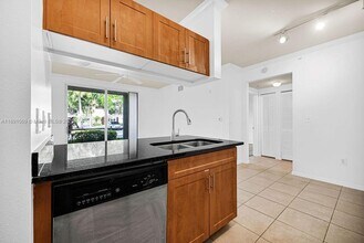 6565 Emerald Dunes Dr in West Palm Beach, FL - Building Photo - Building Photo
