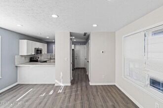 3233 Vermont Ave in Louisville, KY - Building Photo - Building Photo