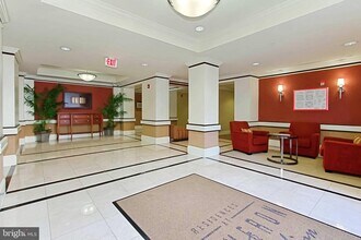 400 Cameron Station Blvd in Alexandria, VA - Foto de edificio - Building Photo