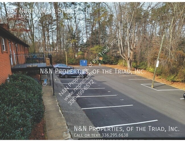 205 N Main St in King, NC - Building Photo - Building Photo