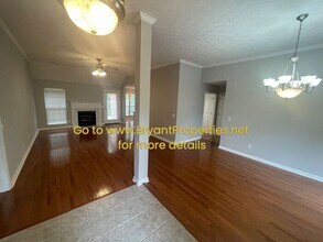 1032 Margaret Dr in Hendersonville, TN - Foto de edificio - Building Photo