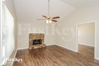 216 Silverthorne Pass in Douglasville, GA - Building Photo - Building Photo