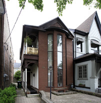 55-57 Clinton St in Toronto, ON - Building Photo