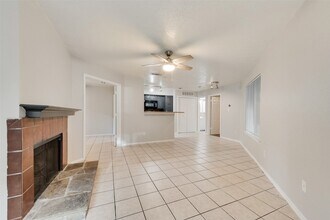 2307 Balsam Dr, Unit L105 in Arlington, TX - Building Photo - Building Photo