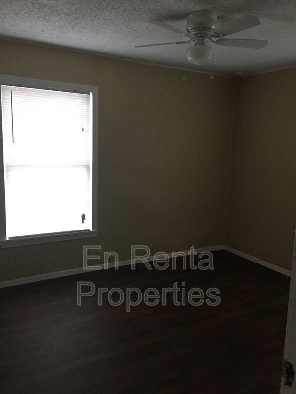 1116 Rice St in Grand Prairie, TX - Building Photo - Building Photo