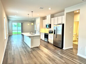 8622 Bonfire Wy in Parrish, FL - Building Photo - Building Photo