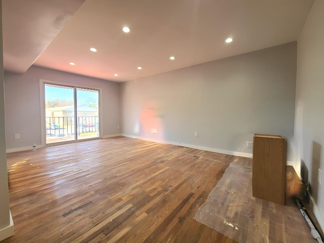 1903 Country Ln in Ewing Township, NJ - Foto de edificio - Building Photo