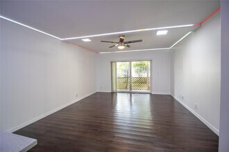 8401 Royal Palm Blvd in Coral Springs, FL - Building Photo - Building Photo
