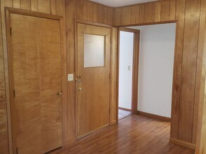 1315 College St in Cedar Falls, IA - Building Photo - Building Photo