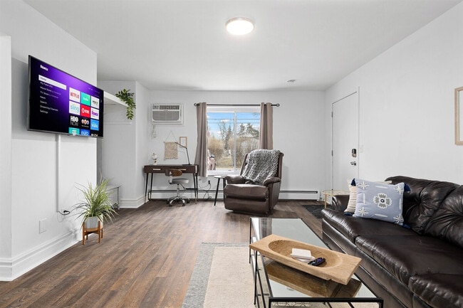 22 2nd St