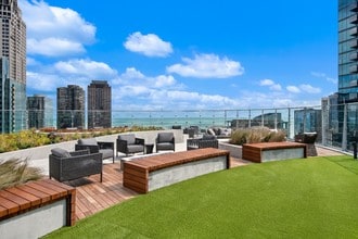 465 North Park in Chicago, IL - Building Photo - Building Photo