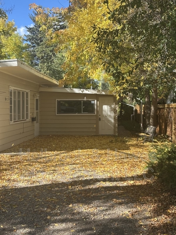 property at 323 1/2 Scott Ave