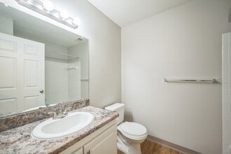 Pier 38 in Fenton, MI - Building Photo - Building Photo