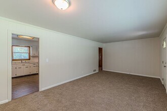 3920 Cliftondale Pl in College Park, GA - Building Photo - Building Photo