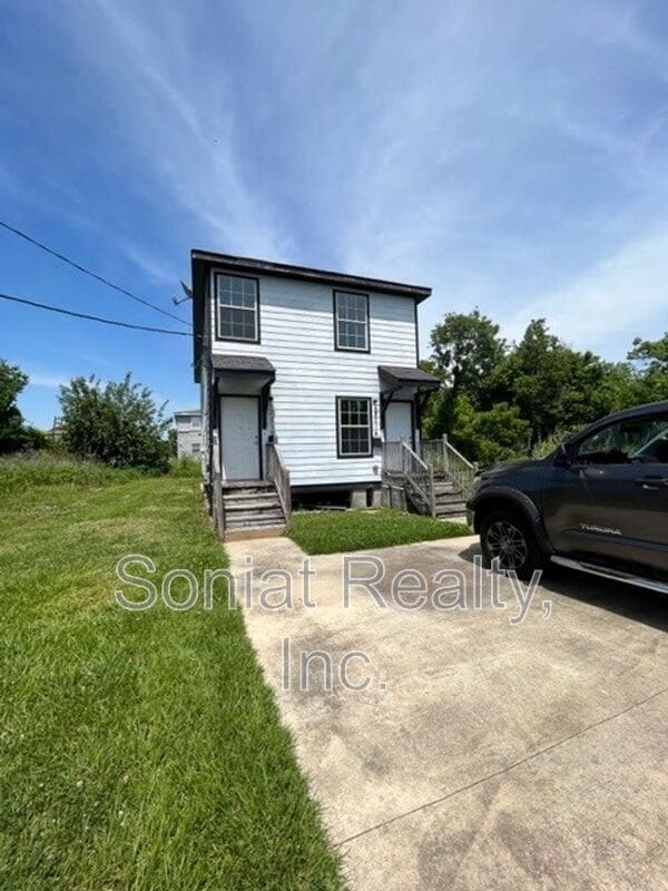property at 2012 Alabo St