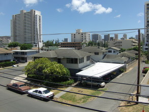 2823 Winam Ave in Honolulu, HI - Building Photo - Building Photo