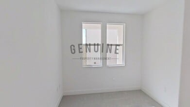 432 Loon in Irvine, CA - Building Photo - Building Photo